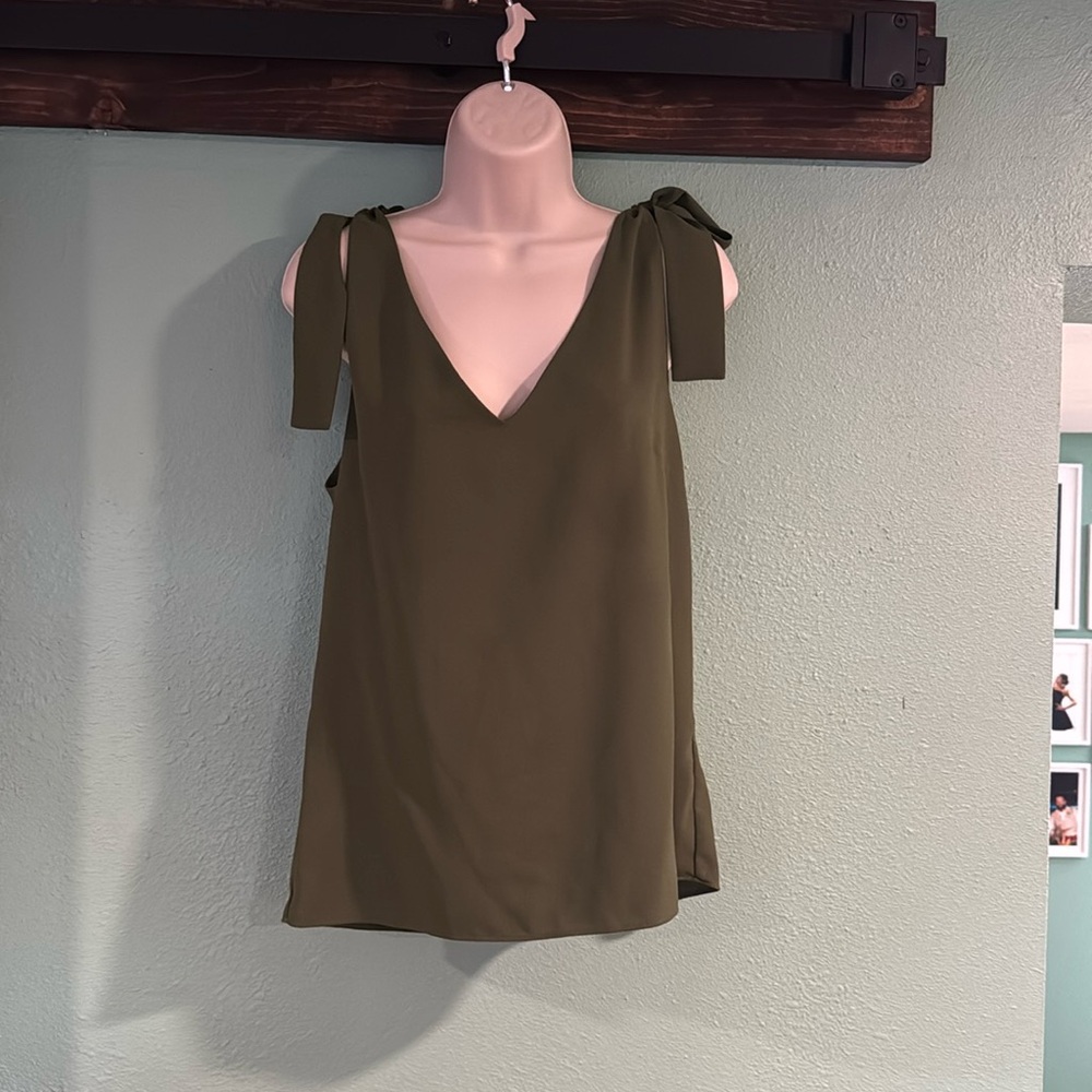 Green tank top with shoulder bow details